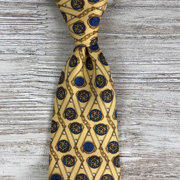 Chanel Paris Gold CC Tie Silk Tie Italy. - Picture 6 of 8